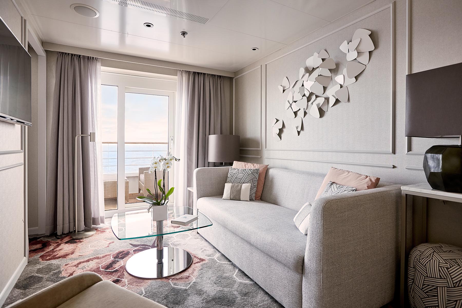 Crystal Cruises - Crystal Symphony - Accommodation - Seabreeze Penthouse Suite.jpg